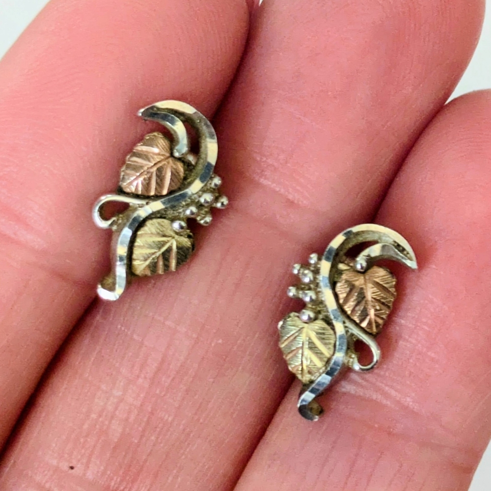 BLACK HILLS GOLD Tri-color STERLING & 12k Grapes and Leaves Stud Earrings